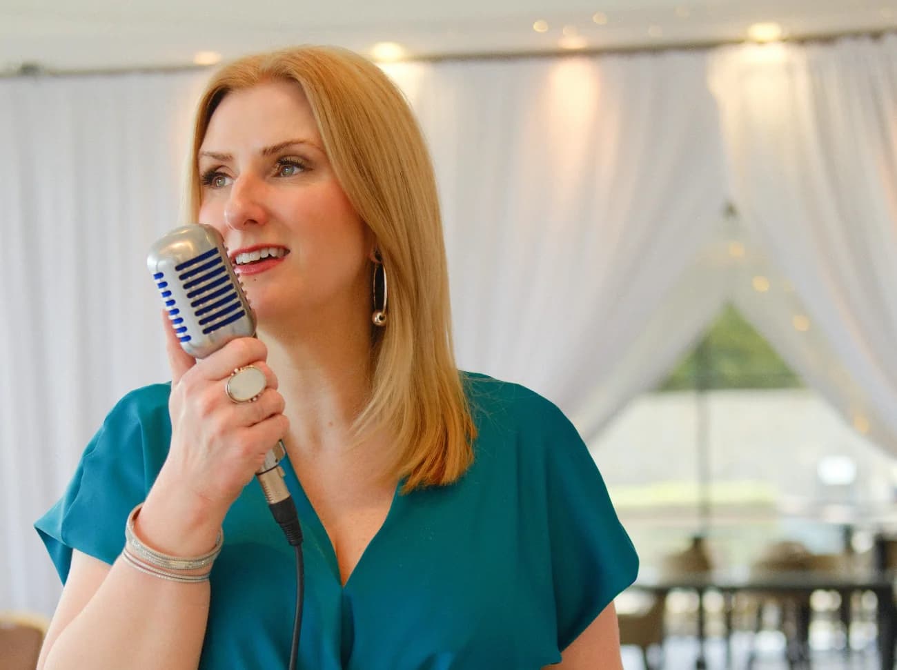 Nicola Mason providing live ceremony and drinks reception music as part of a daytime wedding package in Glasgow