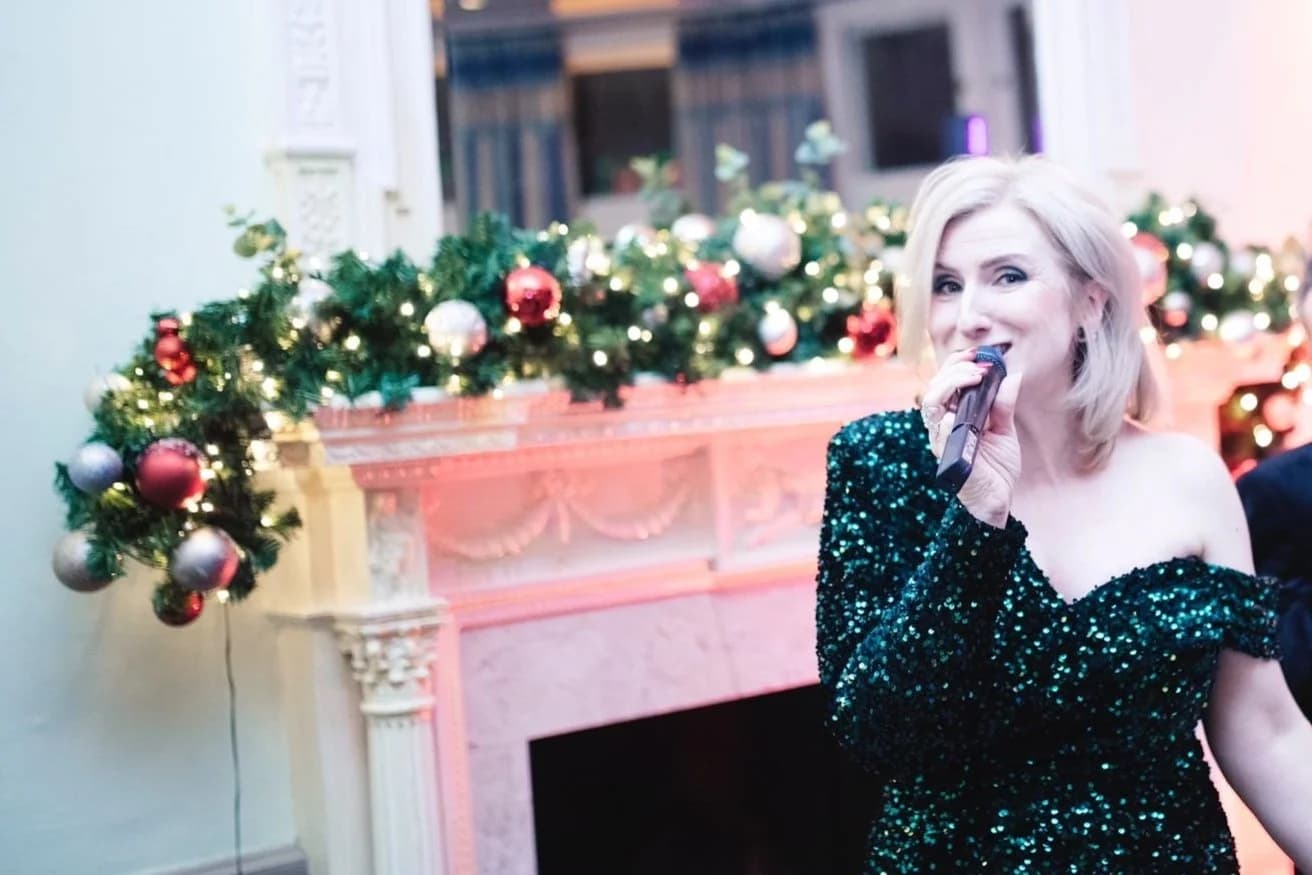 Professional female vocalist Nicola Mason performing at corporate event and private celebration in Edinburgh